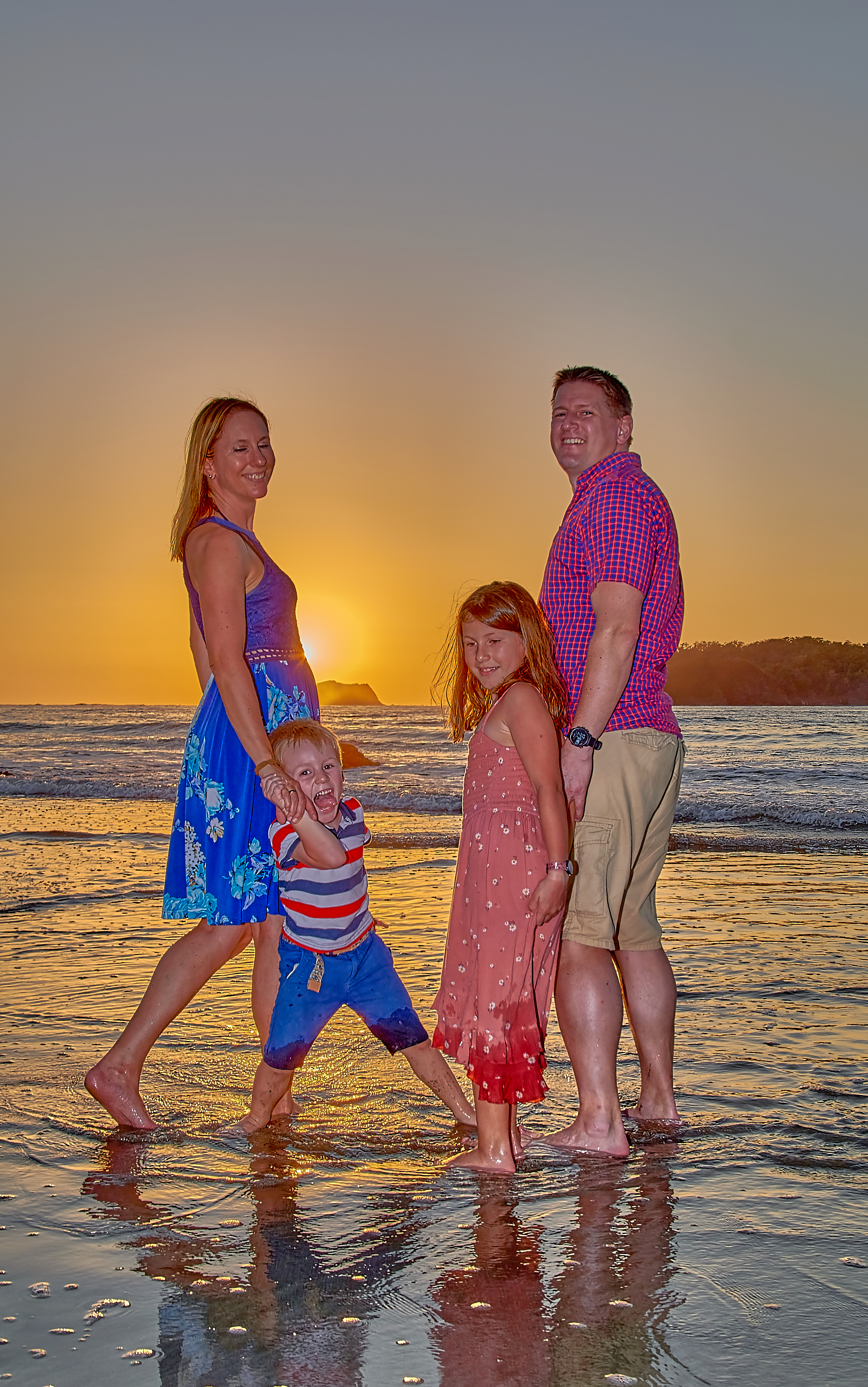 Family and couple beach photography in Costa Rica
